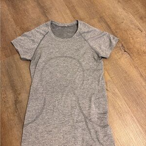 lululemon athletica Short Sleeve Tech Tee in Heather Gray